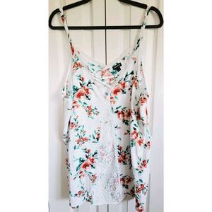 Torrid 2 White Lace‎ Floral Pattern Top Blouse Adj Spaghetti Straps 2X V-Neck